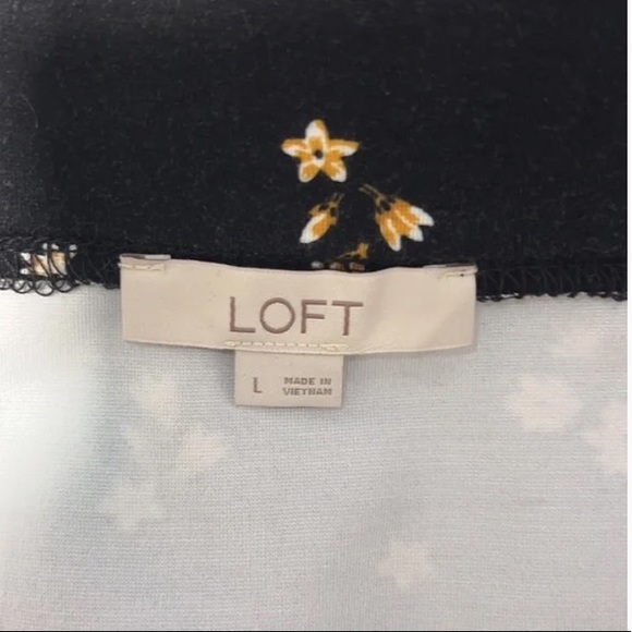 Loft circle mini skirt, black base with floral pattern, size large - Picture 2 of 4